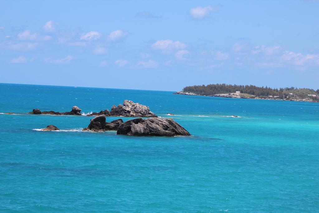 Clear View Suites & Villas Bermuda Exterior photo